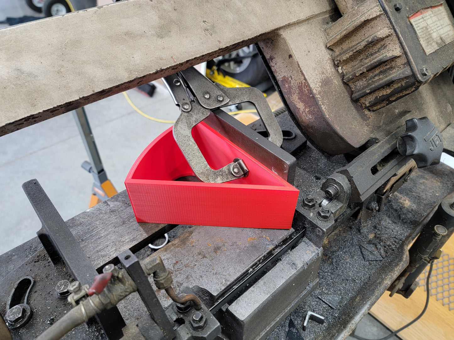 45-Degree Clamp-On Jig for Horizontal Band Saws – No More Angle Adjustments!