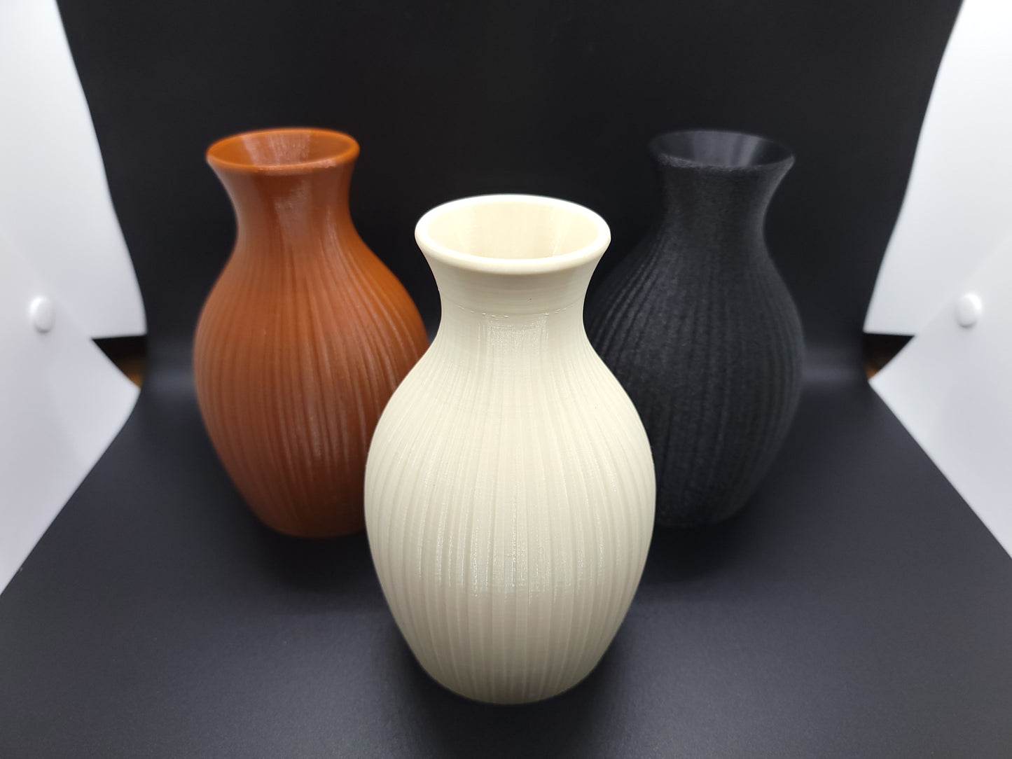 Classic 6" Ribbed Vase – Timeless Design, Custom Finish